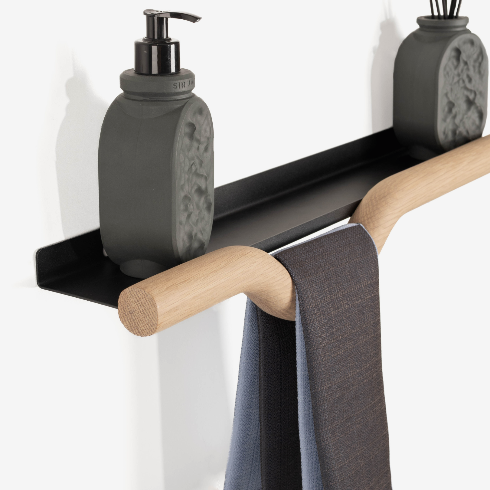 Noodle Lip Shelf Lazy - Solid Oak