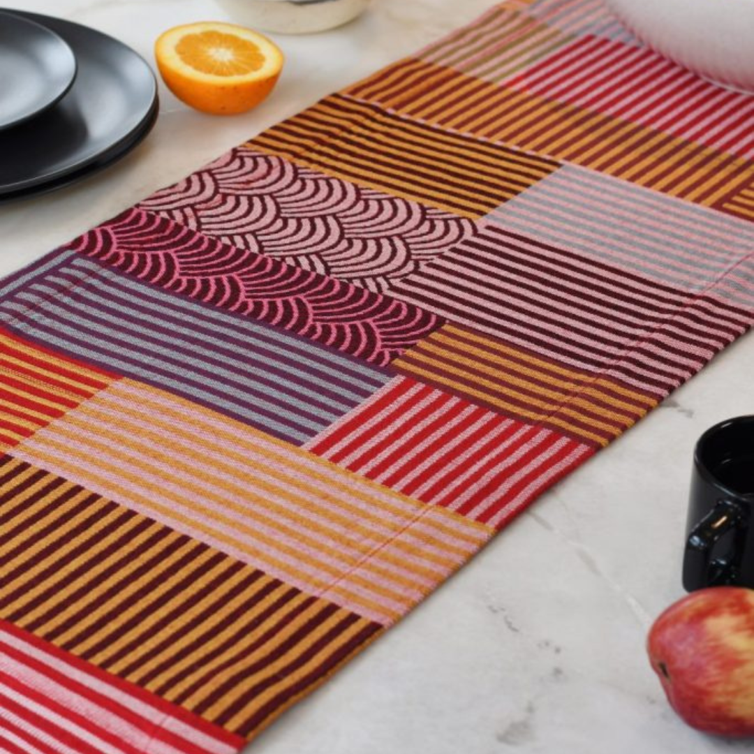 Gondissa Table Runner