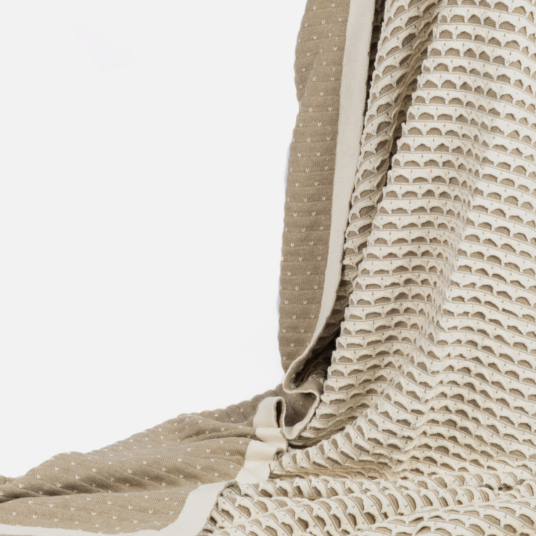 Cotton Throw - Scallops Natural