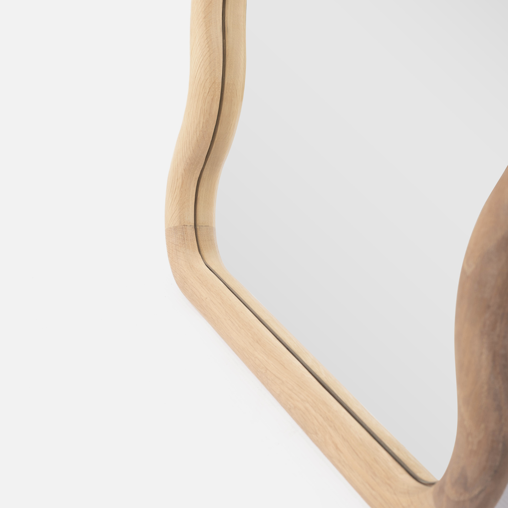 Luun™️ Wavy Standing Mirror - Sold Oak