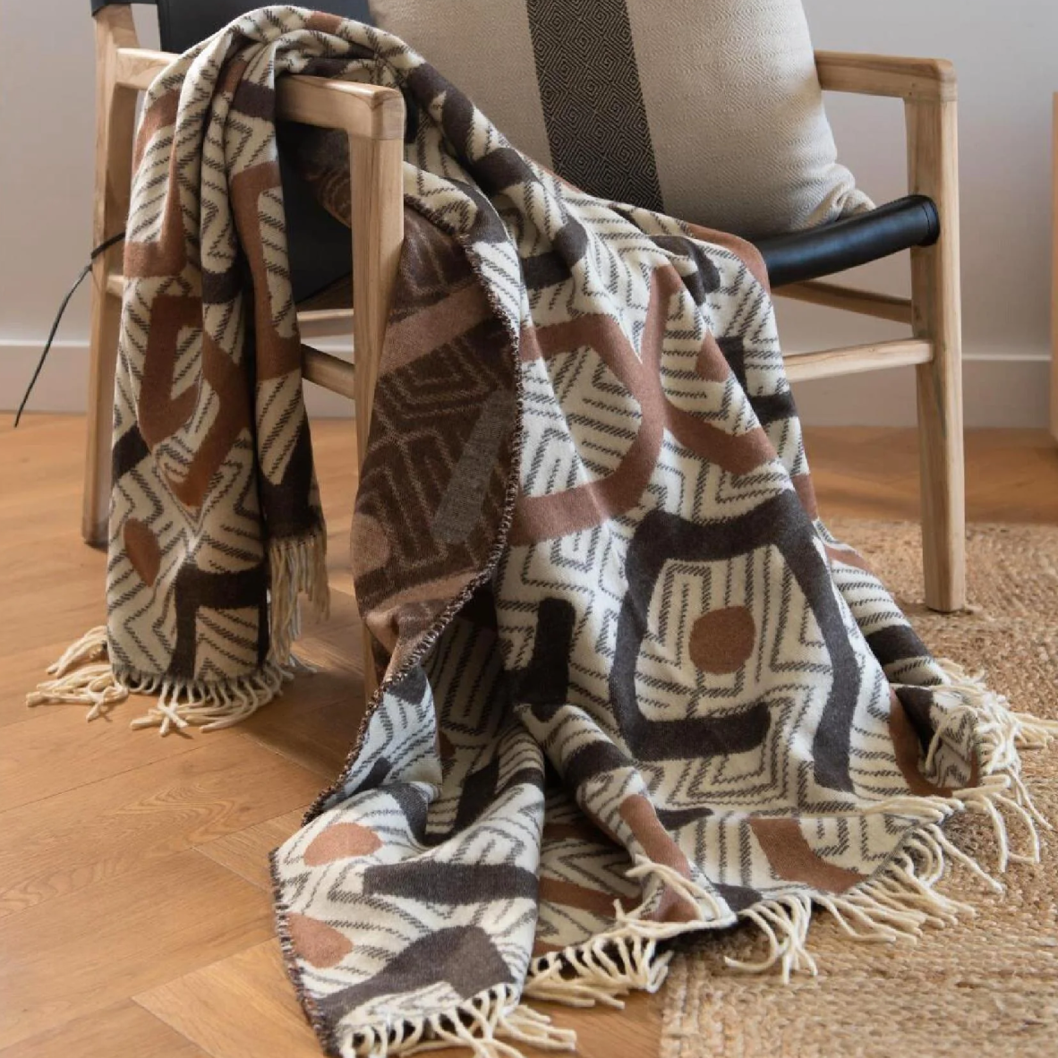 Kuba Modern Throw - Cocoa & Nutmeg