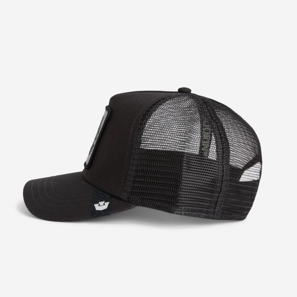 The Black Panther Trucker - Full Black