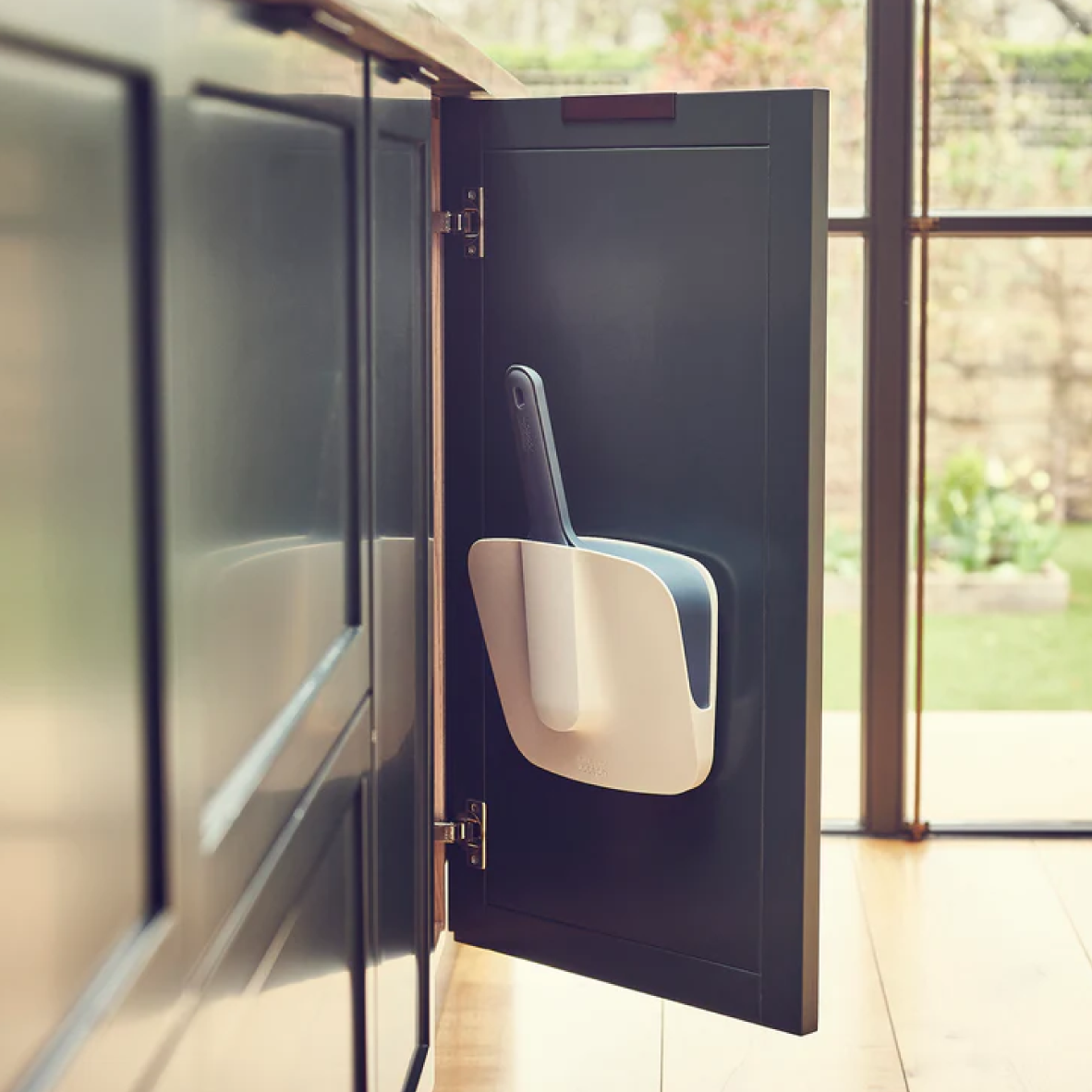 CleanStore Wall-Mounted Dustpan & Brush Set - Blue