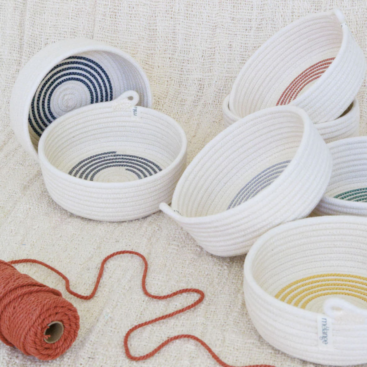Table Basket Small - Intertwined Ivory & Rust