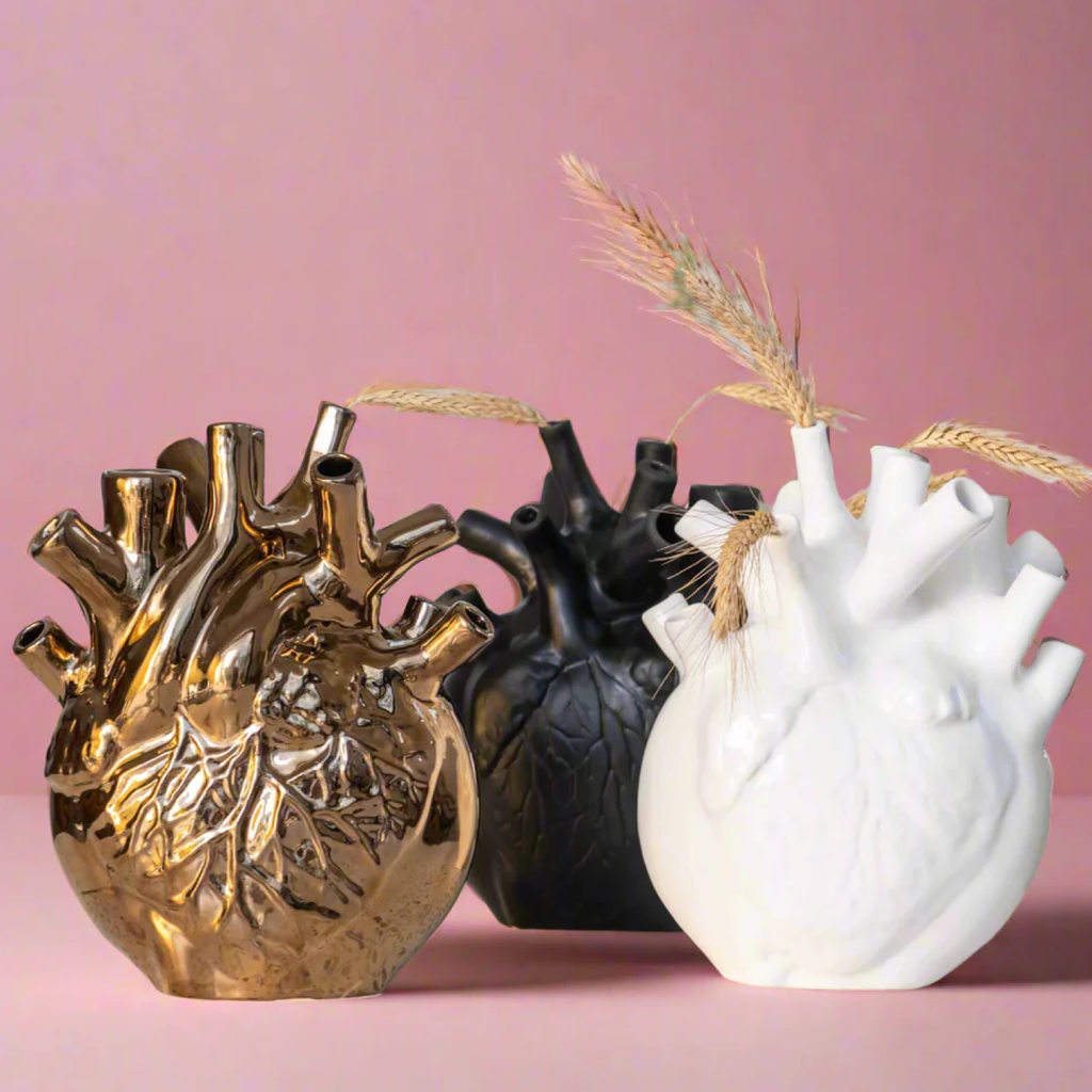 Pumping Heart Vase Medium - White