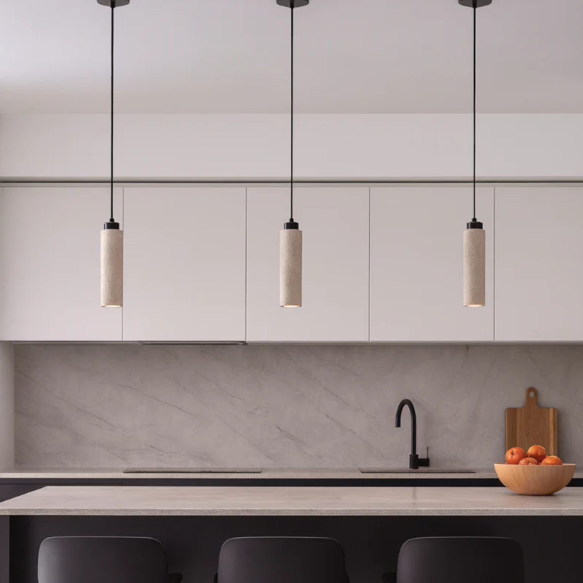 Eterna Round Pendant