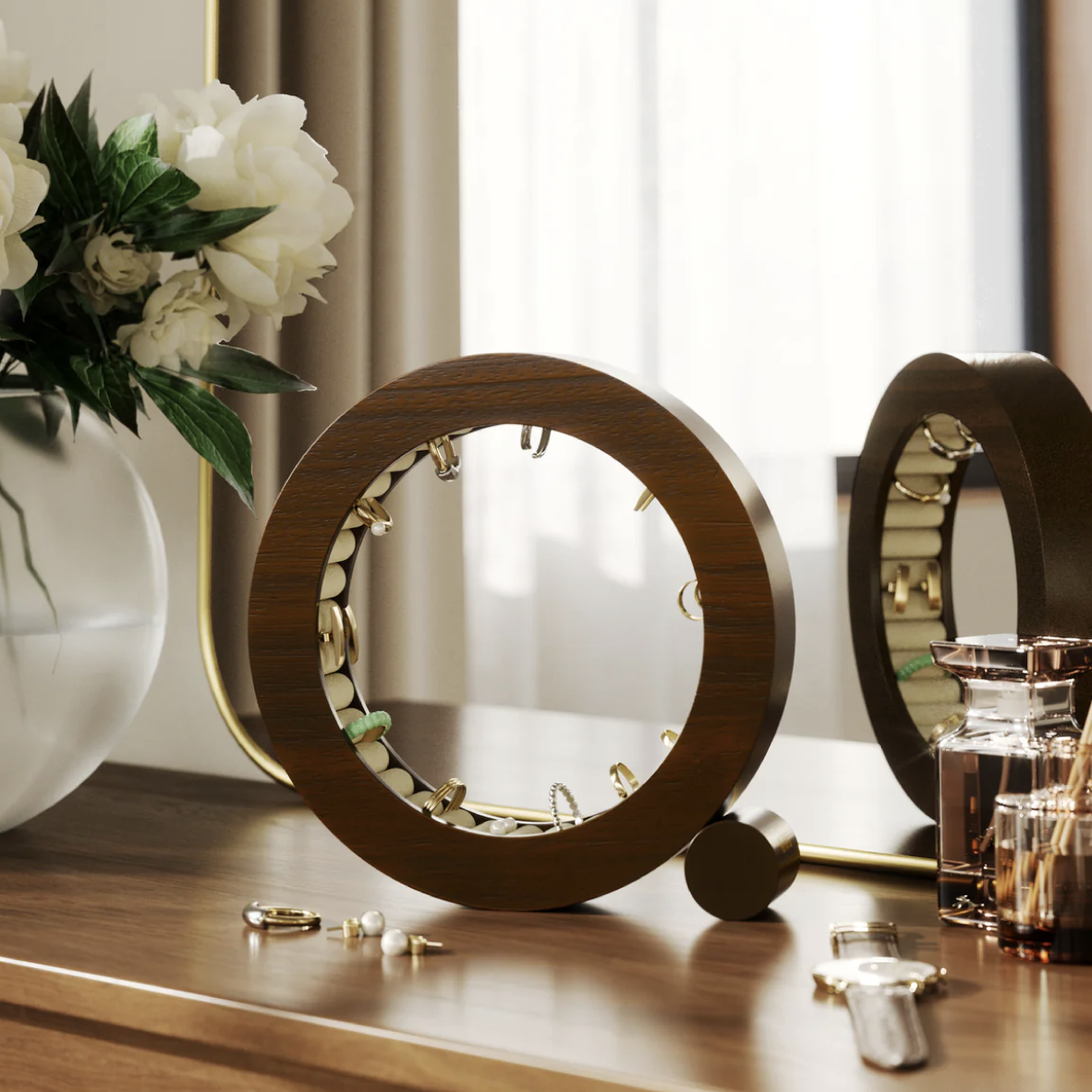 Ferris Ring Holder - Walnut