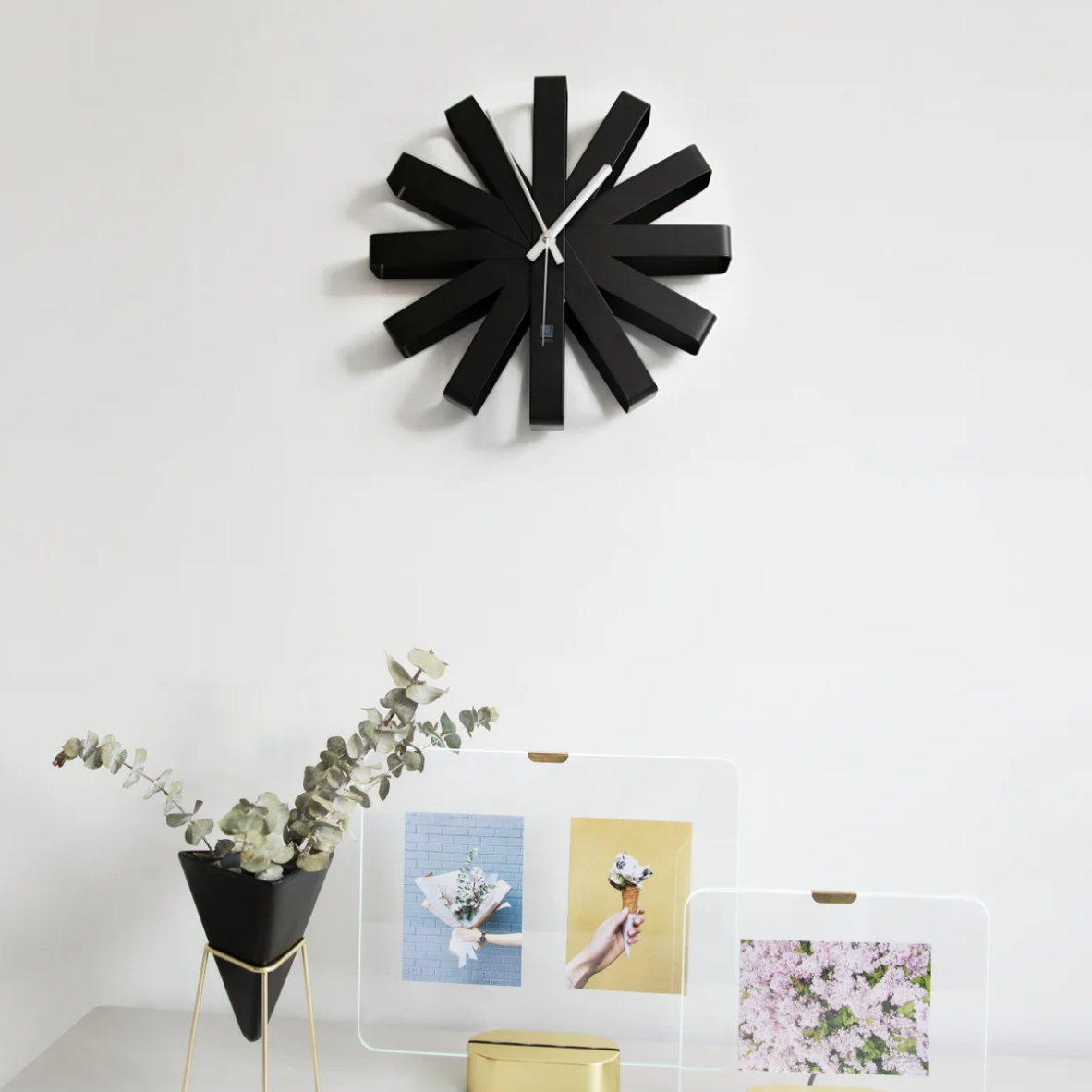 Ribbon Wall Clock - Black