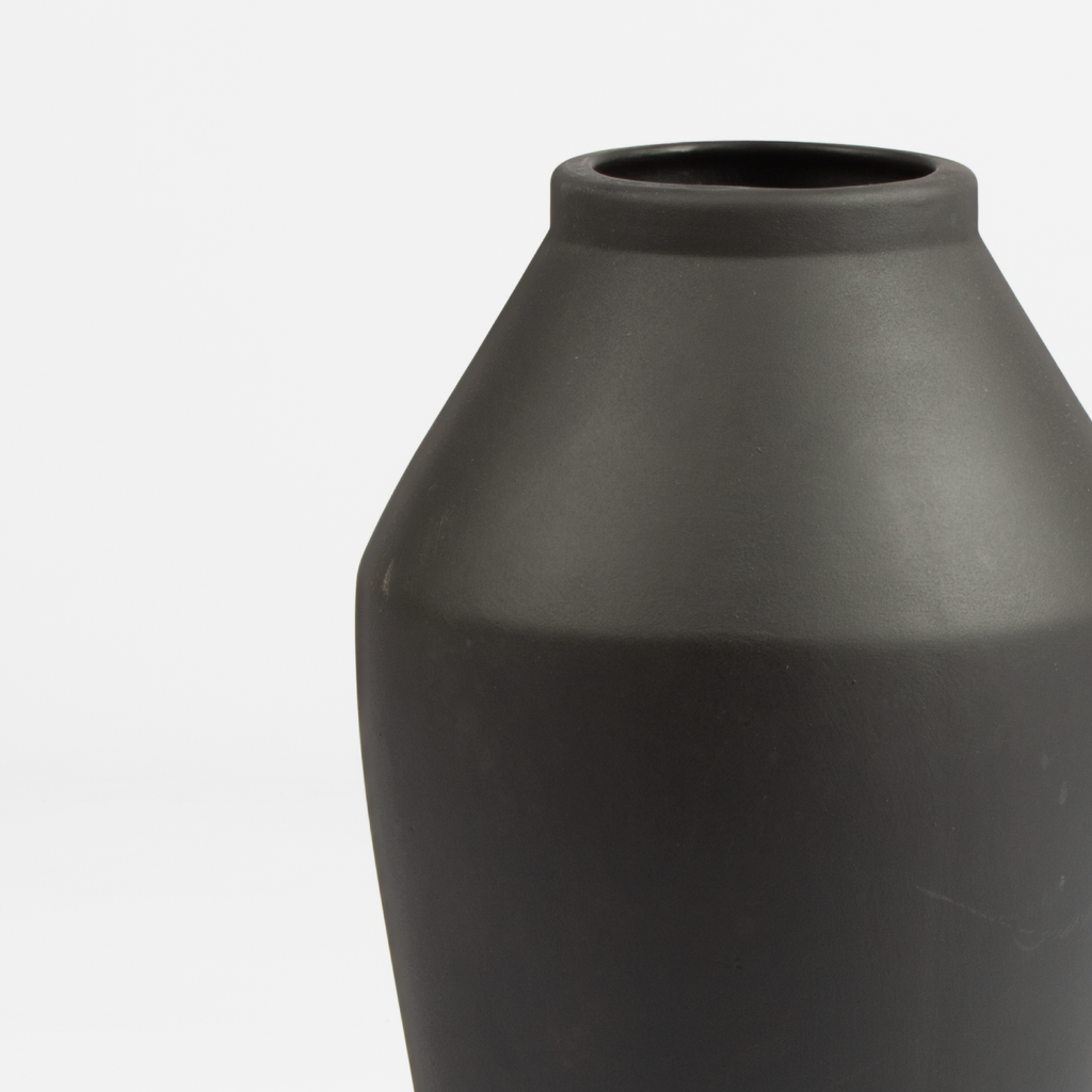 Vicky Vase - Black