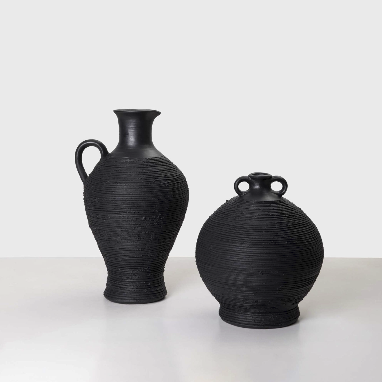 Beehive Jug - Black