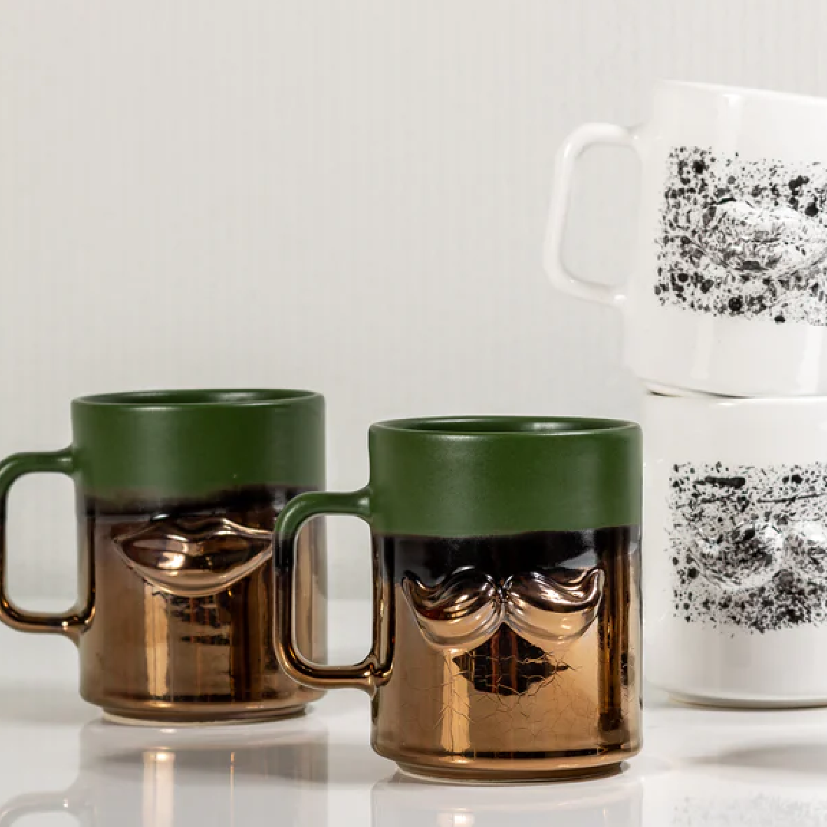 The Lips Mug - Green & Bronze